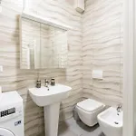 1br Skyline View - *